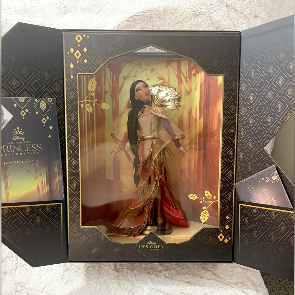 Disney Store Authentic 2022 Pocahontas Limited Edition Doll